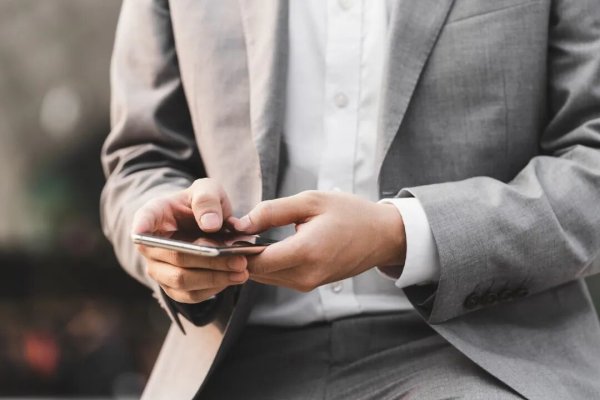 在线配资炒股开户服务 国家安全部披露：境外间谍策反中企员工，比划“砍头”手势威逼得知内部消息，精准打压致项目停工停产，最终被本土公司低价收购，损失严重