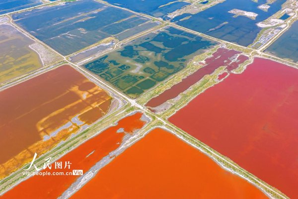 我要配资网 山西运城：七彩盐湖景如画